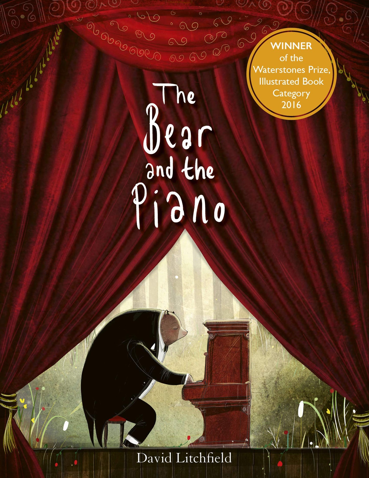 Book Bag Doha The Bear and the Piano by David Litchfield